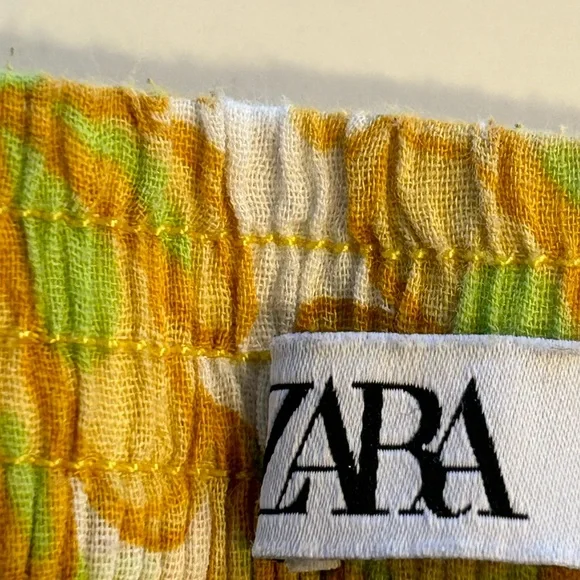 Zara Fully Lined Floral Shorts Size Large - Picture 3 of 11